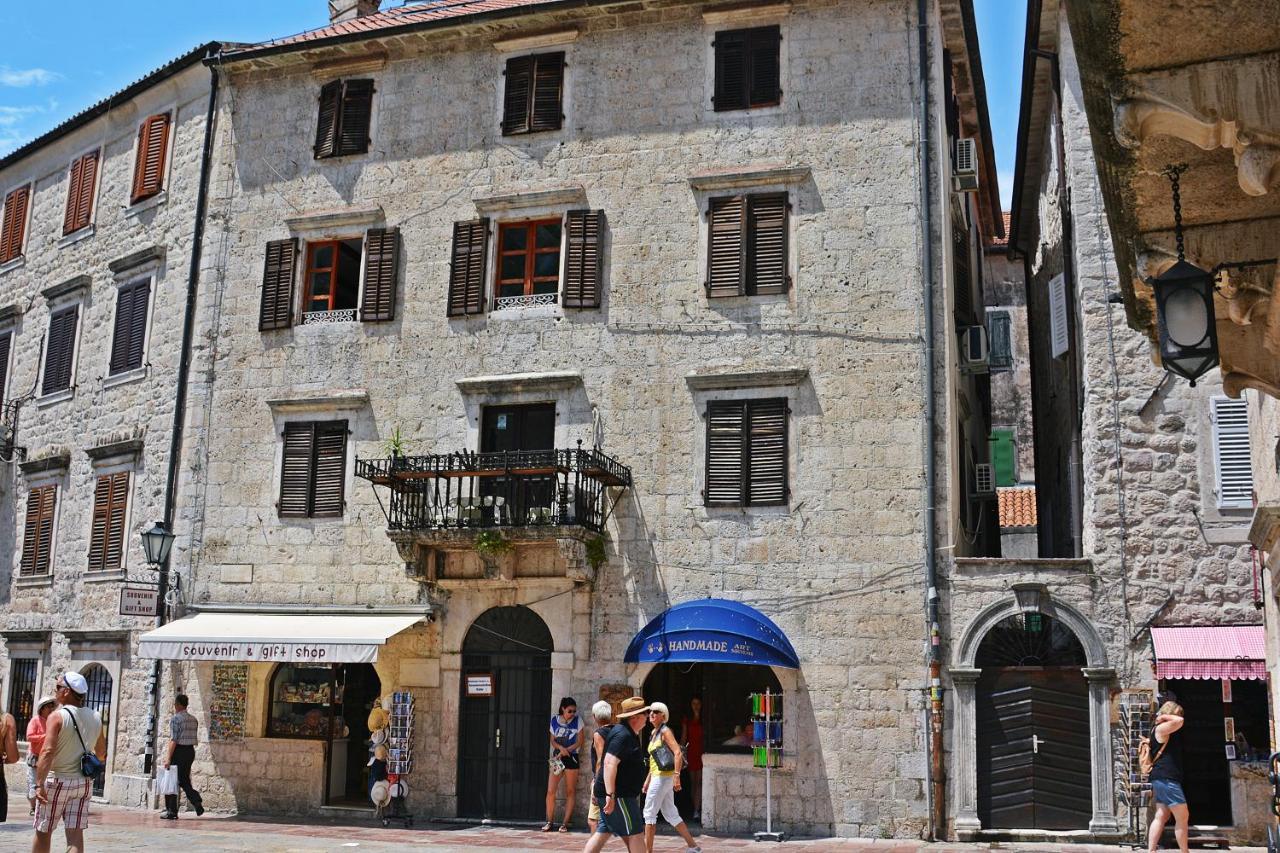 Montenegro Backpackers Home Kotor Exterior photo